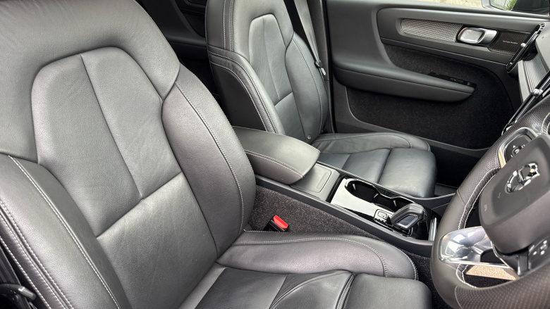 Volvo Xc40 P8 Recharge 300kW 78kWh First Edition 5dr AWD Auto Electric Estate